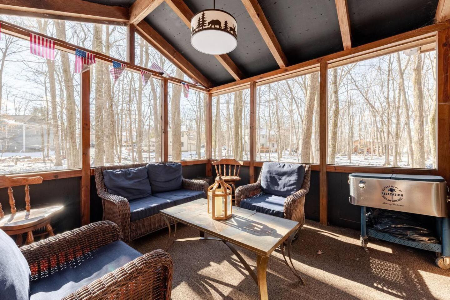 Cozy Cabin At Poconos With Hot Tub And Fire Pit East Stroudsburg Exteriér fotografie