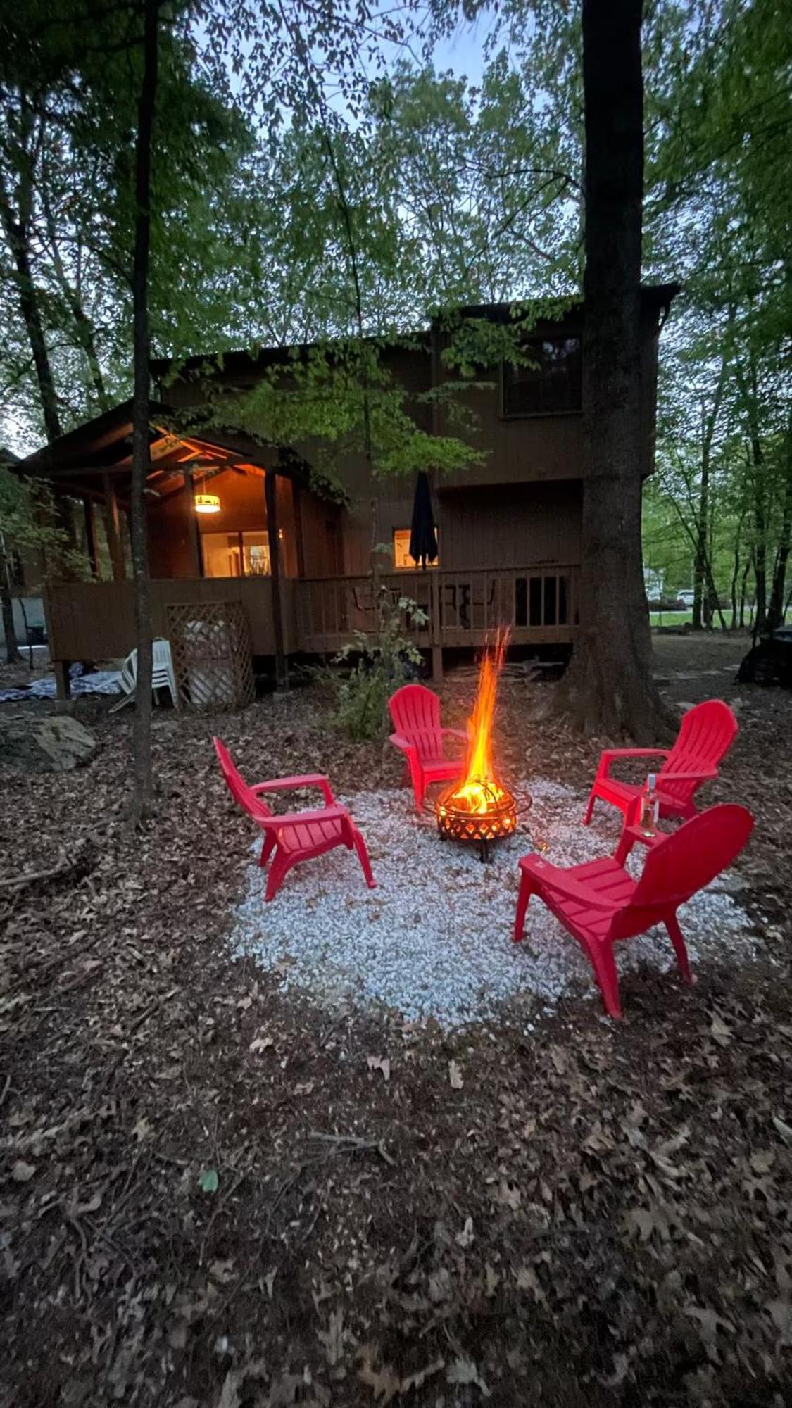 Cozy Cabin At Poconos With Hot Tub And Fire Pit East Stroudsburg Exteriér fotografie